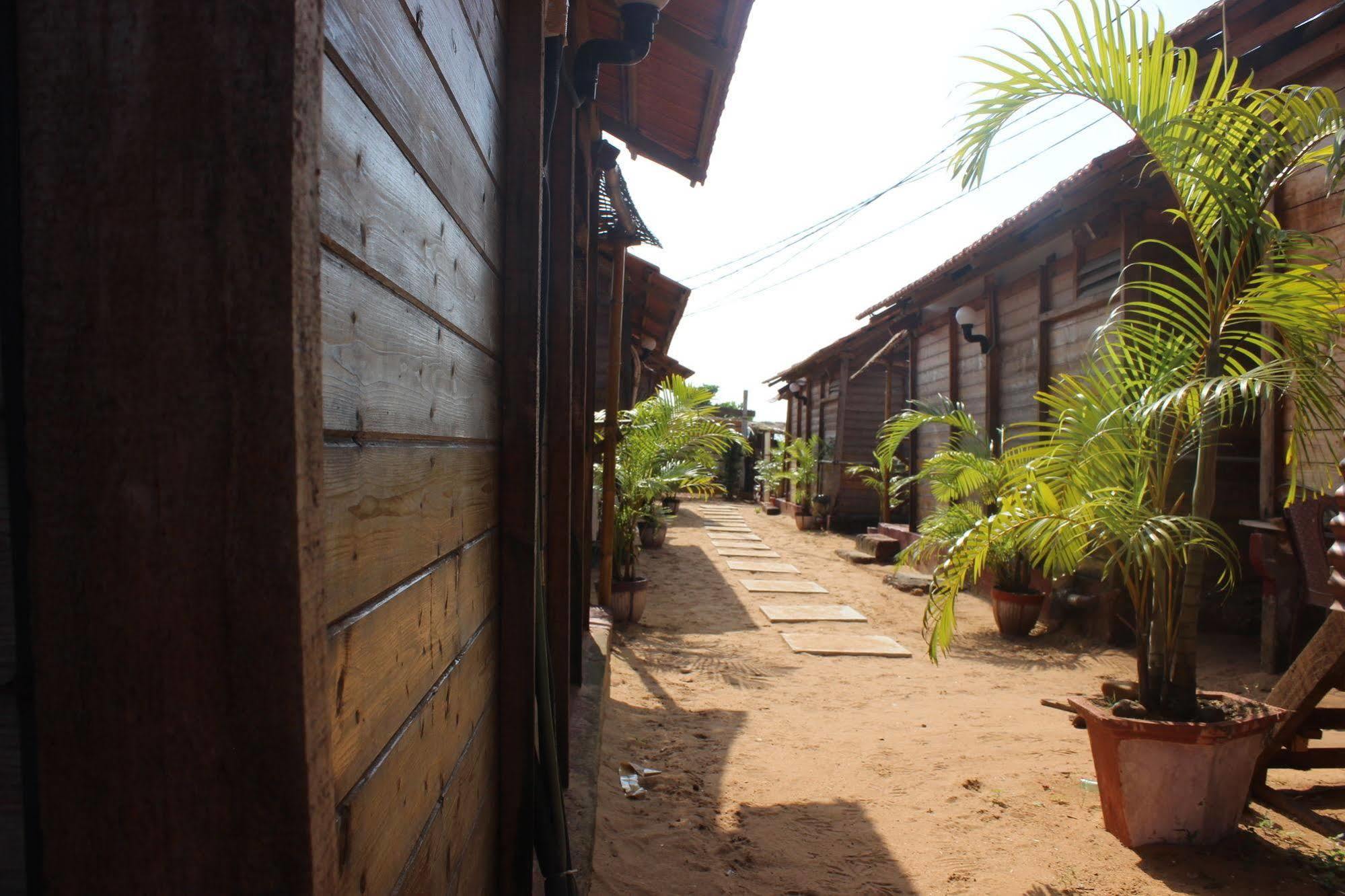 Tivai Beach Cottages Calangute Extérieur photo