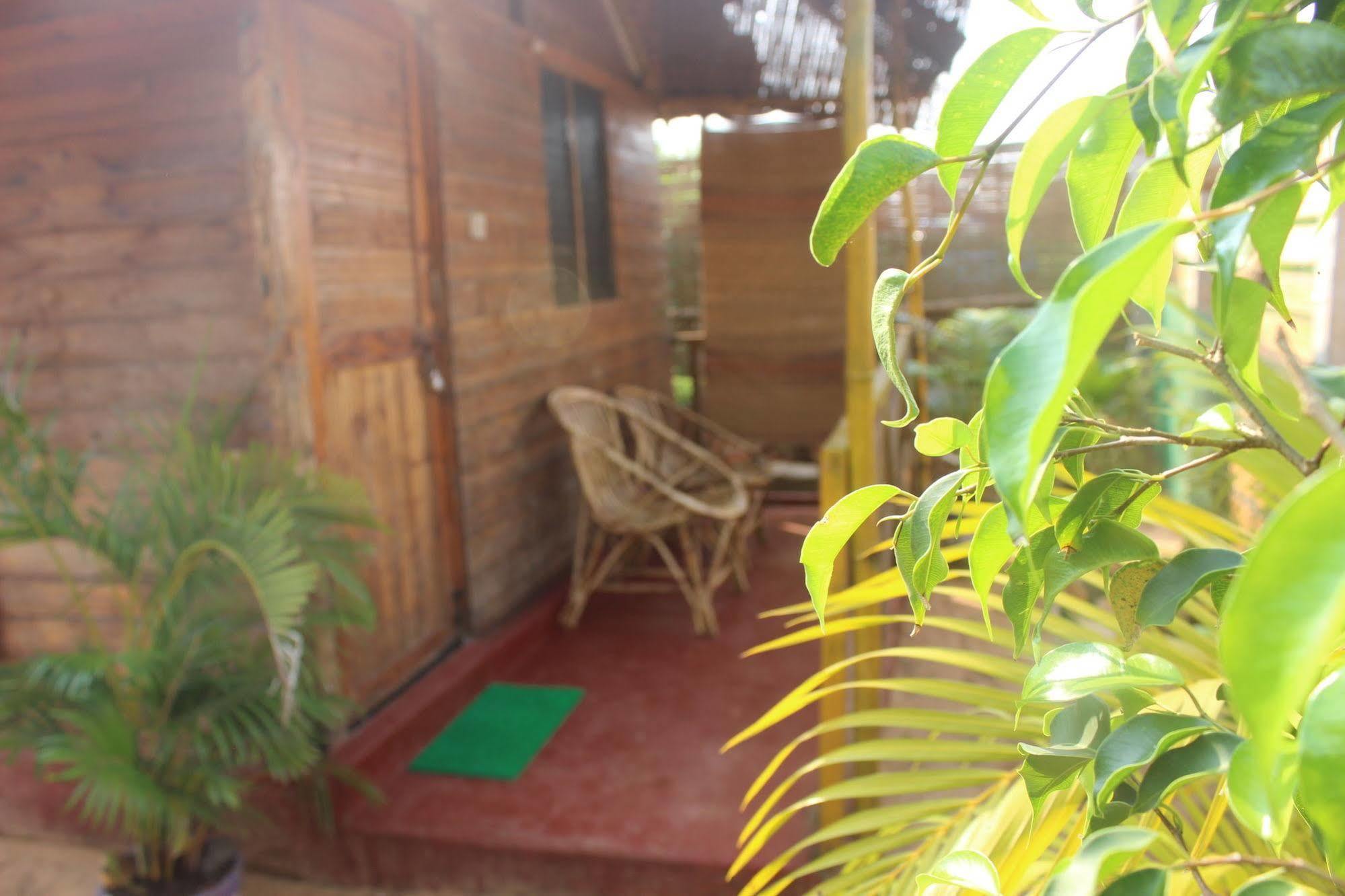 Tivai Beach Cottages Calangute Extérieur photo
